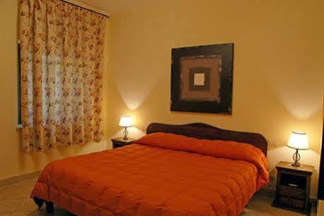 Entropia Ristorante Country House Todi Bagian luar foto